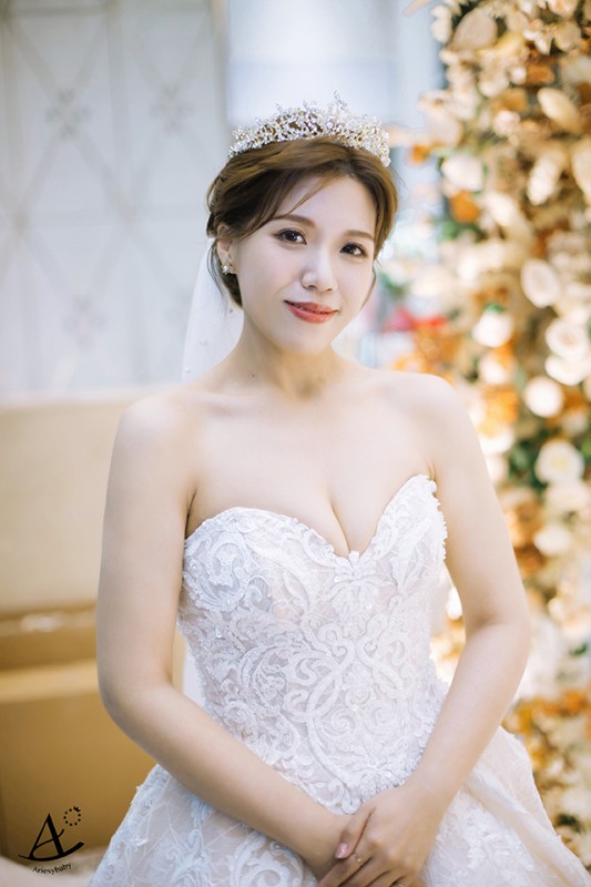 新娘秘書,光澤底妝,台北新秘,日系編髮,白紗造型