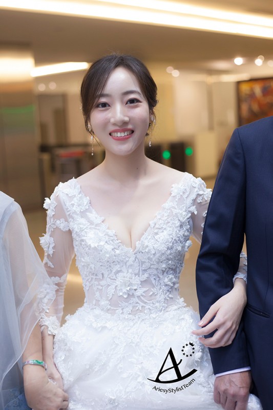 簡約白紗,韓風新娘造型,花藝新娘,新祕Hanya,編髮新秘
