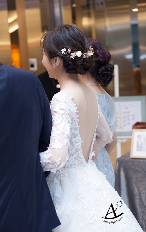 簡約白紗,韓風新娘造型,花藝新娘,新祕Hanya,編髮新秘