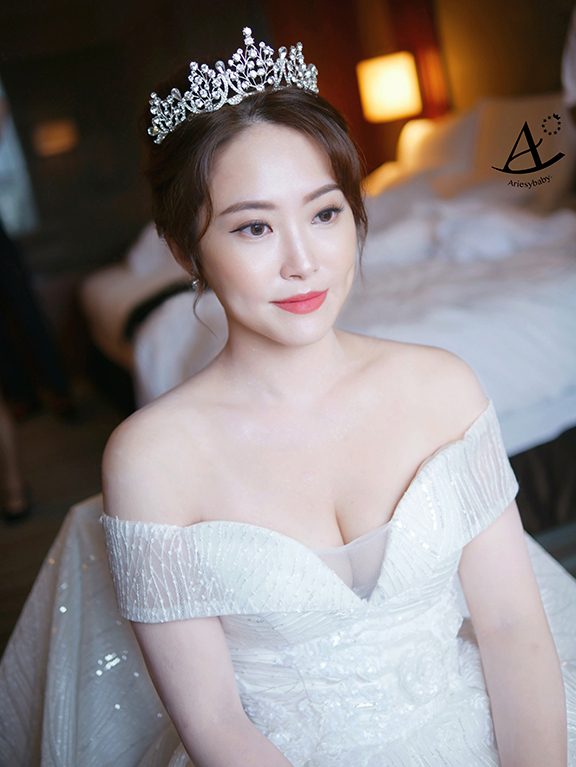 新祕|輕透立體妝容新娘白紗造型 羽 華麗白紗造型,白紗造型,皇冠造型,清透妝感,編髮造型,戶外婚禮