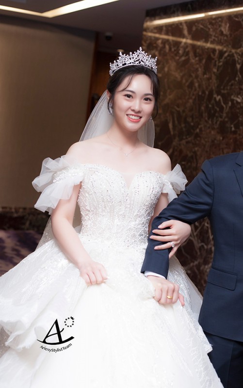 白紗造型,編髮新祕,新娘造型,進場白紗,名媛精緻妝感