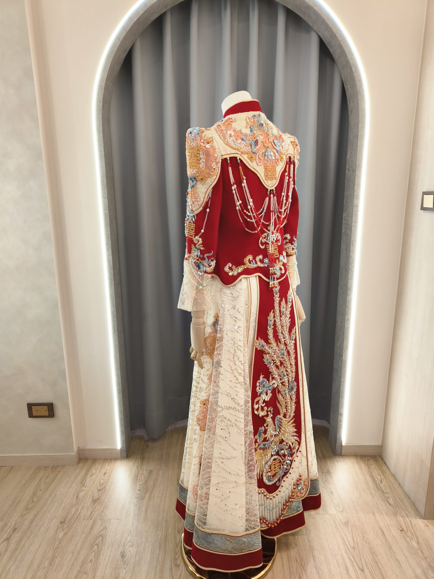 龍鳳掛,秀禾服,中式禮服,文定禮服,立領對襟襖,馬面裙,婚禮中式禮服,中式嫁衣