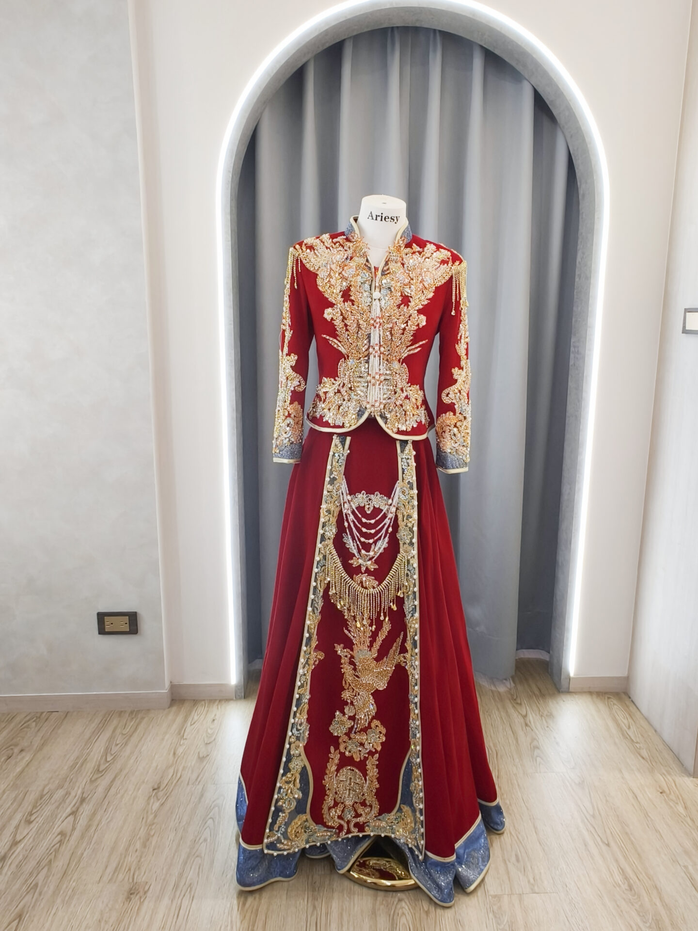 龍鳳掛,秀禾服,中式禮服,文定禮服,立領對襟襖,馬面裙,婚禮中式禮服,中式嫁衣