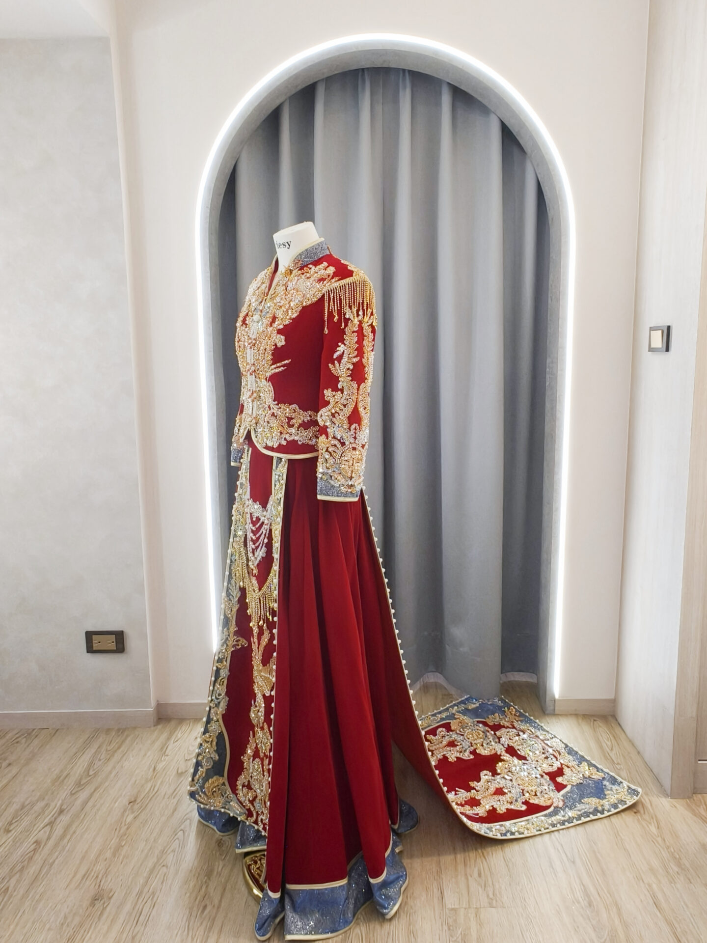 龍鳳掛,秀禾服,中式禮服,文定禮服,立領對襟襖,馬面裙,婚禮中式禮服,中式嫁衣