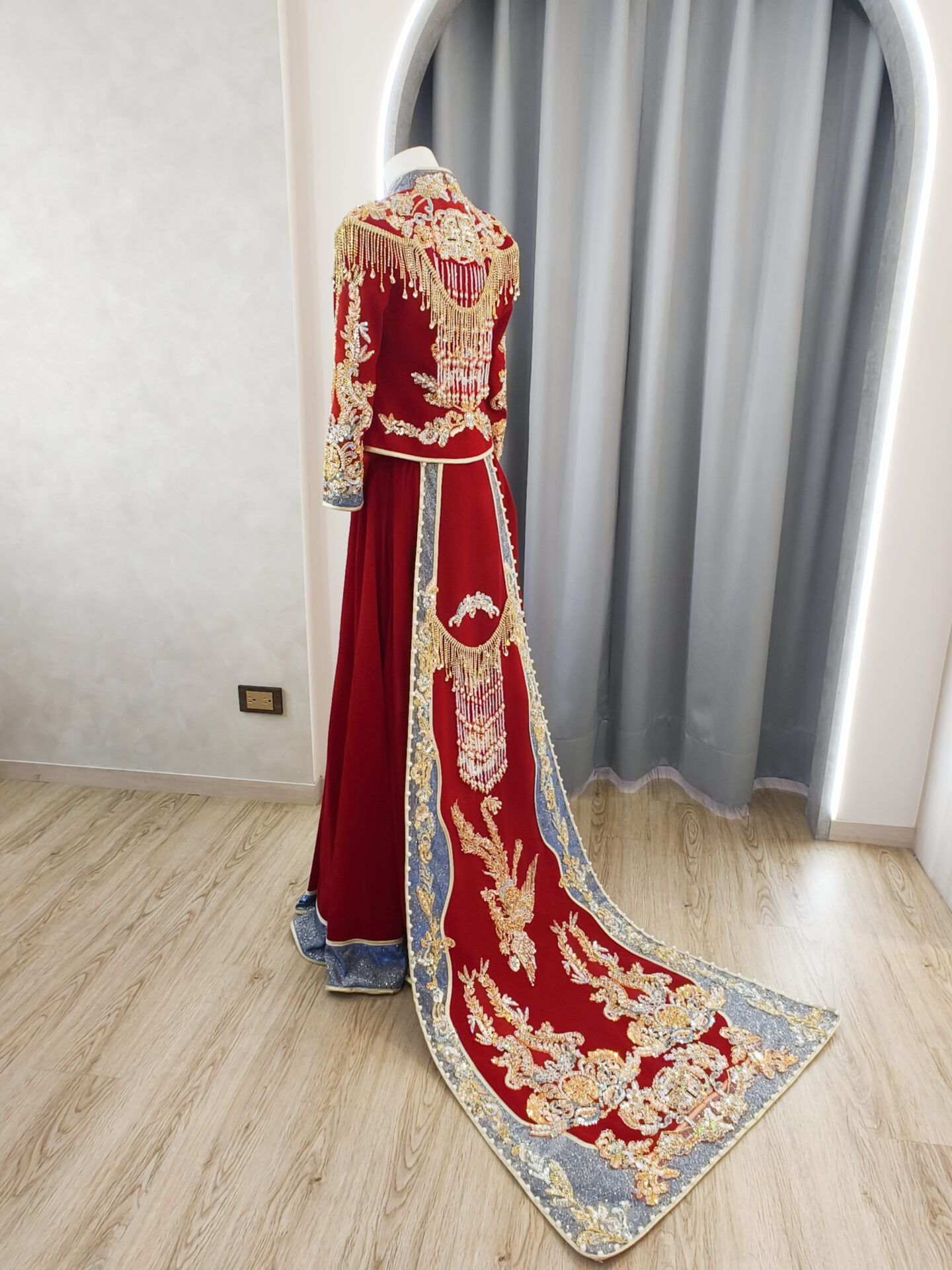 龍鳳掛,秀禾服,中式禮服,文定禮服,立領對襟襖,馬面裙,婚禮中式禮服,中式嫁衣