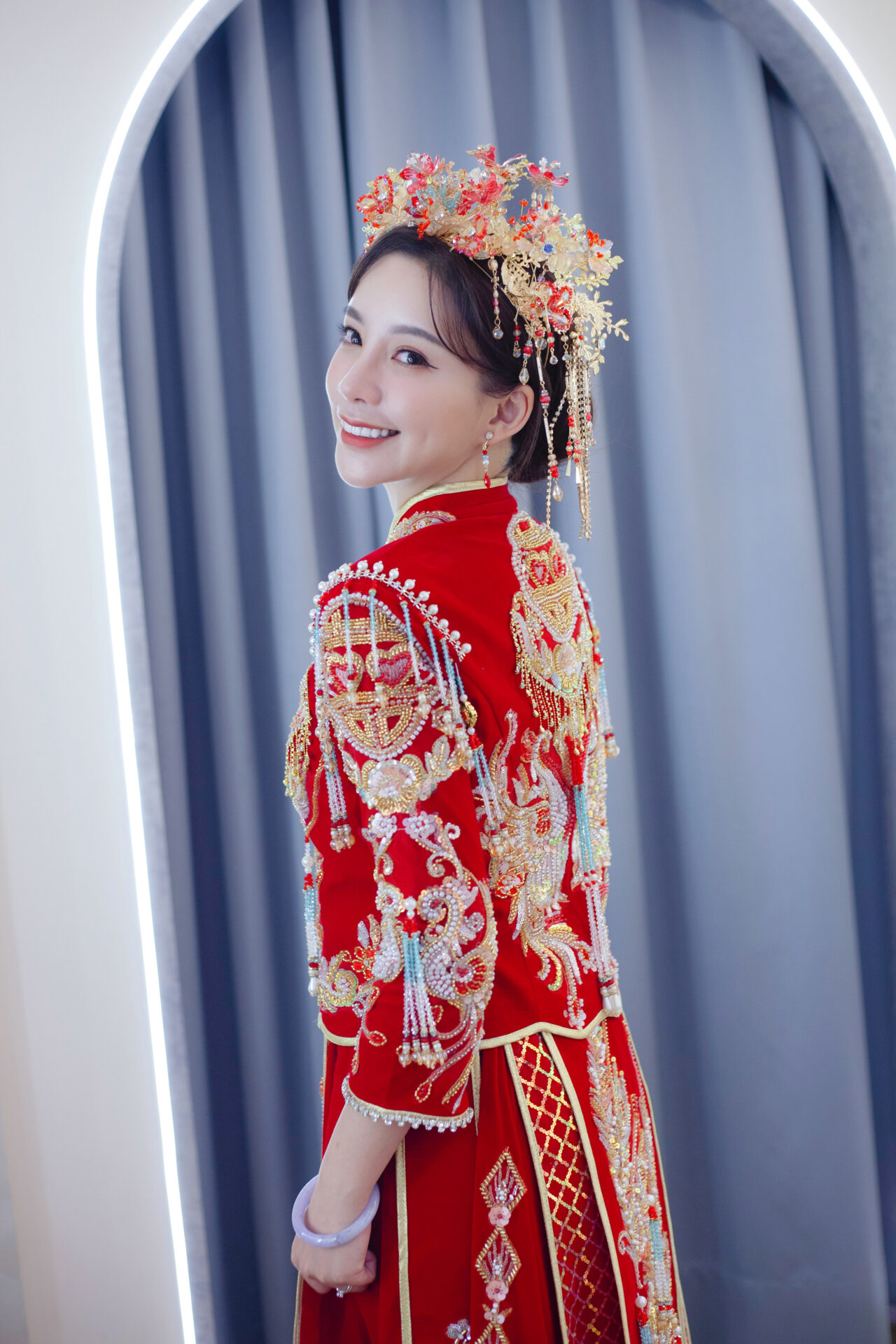 龍鳳掛,秀禾服,中式禮服,文定禮服,立領對襟襖,馬面裙,婚禮中式禮服,中式嫁衣