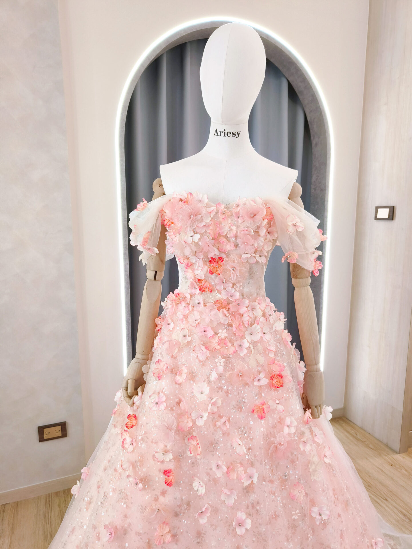 Ariesy婚紗禮服,花朵禮服,粉色甜美新娘婚紗,敬酒禮服,送客禮服,禮服出租