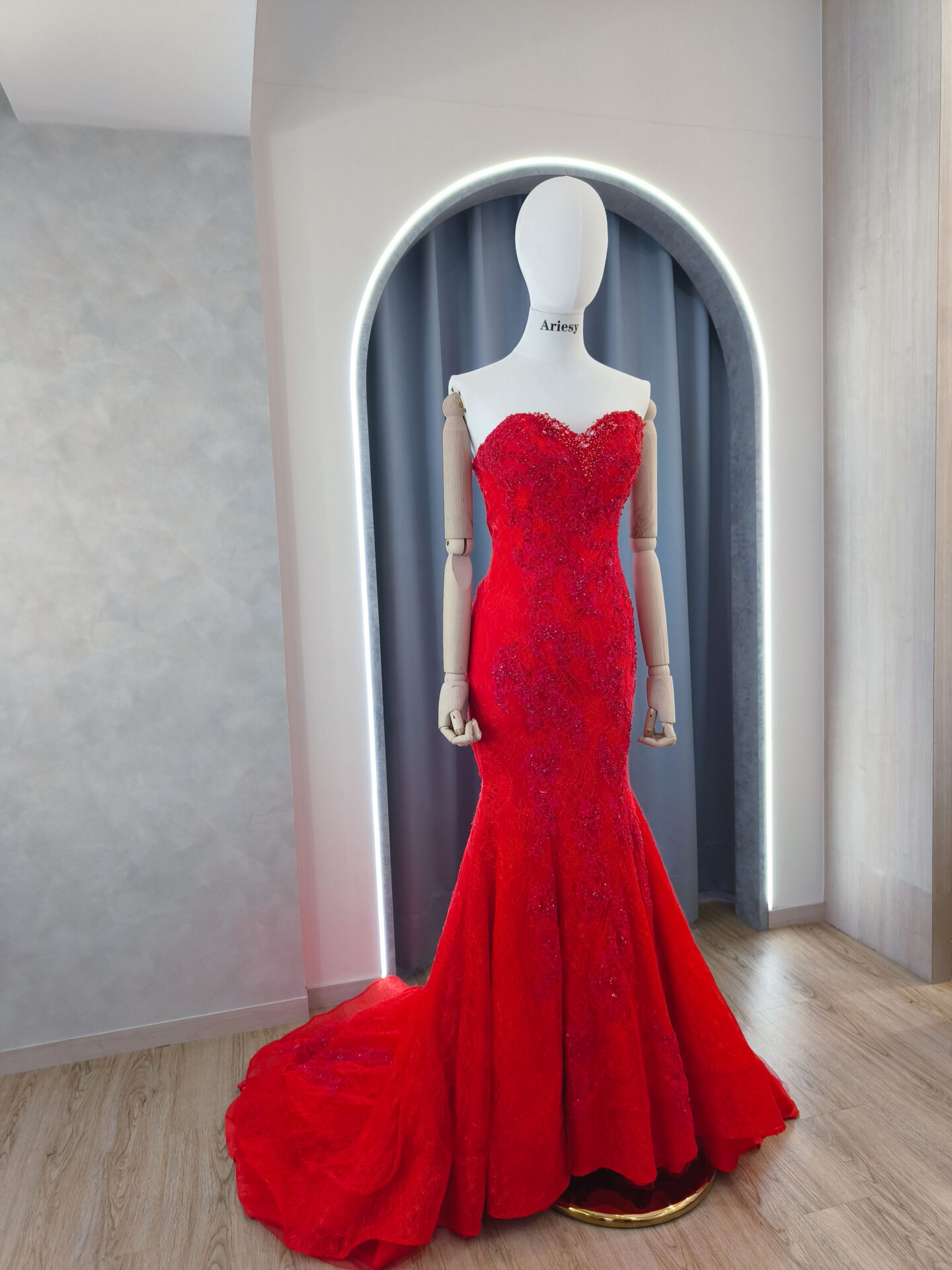 台北婚紗,禮服工作室,紅色魚尾高級款,紅色桃心領禮服,訂