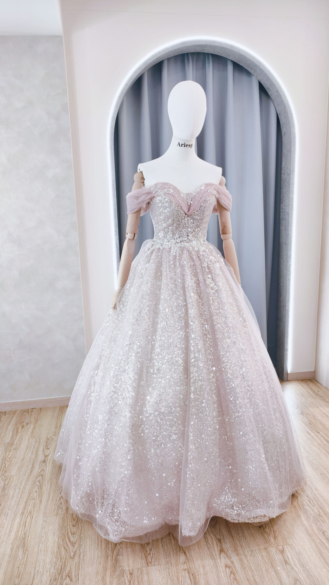 銀粉婚紗,銀粉色禮服,純宴客婚禮推薦婚紗,愛瑞思婚紗,亮晶晶婚紗禮服