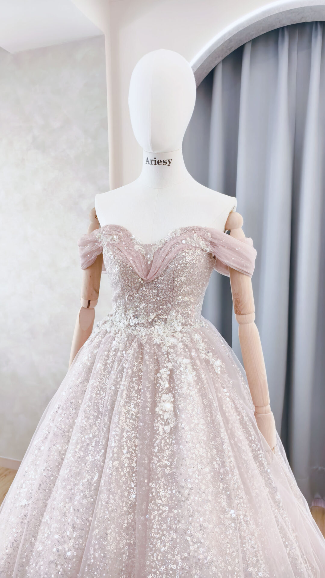 銀粉婚紗,銀粉色禮服,純宴客婚禮推薦婚紗,愛瑞思婚紗,亮晶晶婚紗禮服