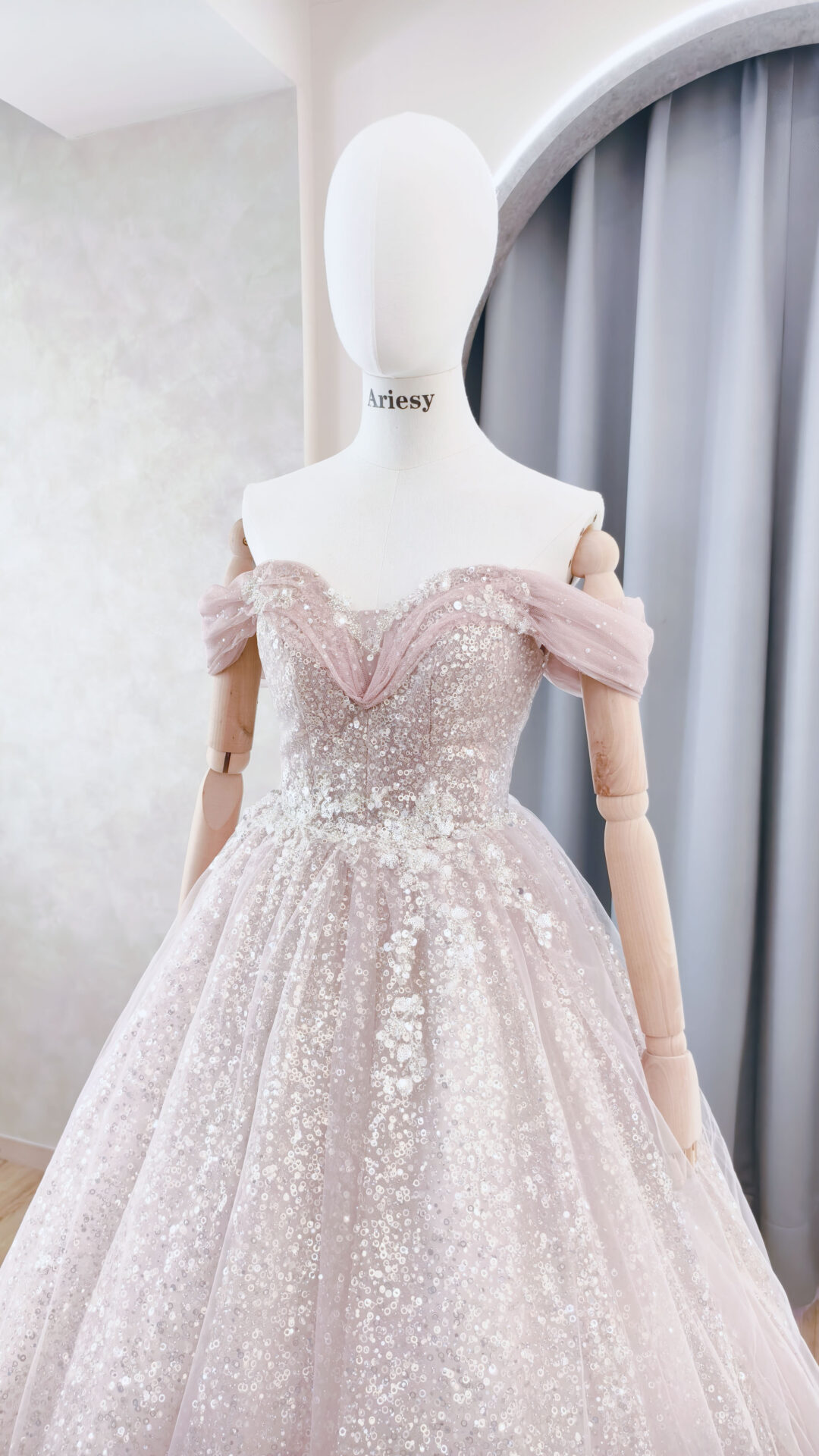 銀粉婚紗,銀粉色禮服,純宴客婚禮推薦婚紗,愛瑞思婚紗,亮晶晶婚紗禮服