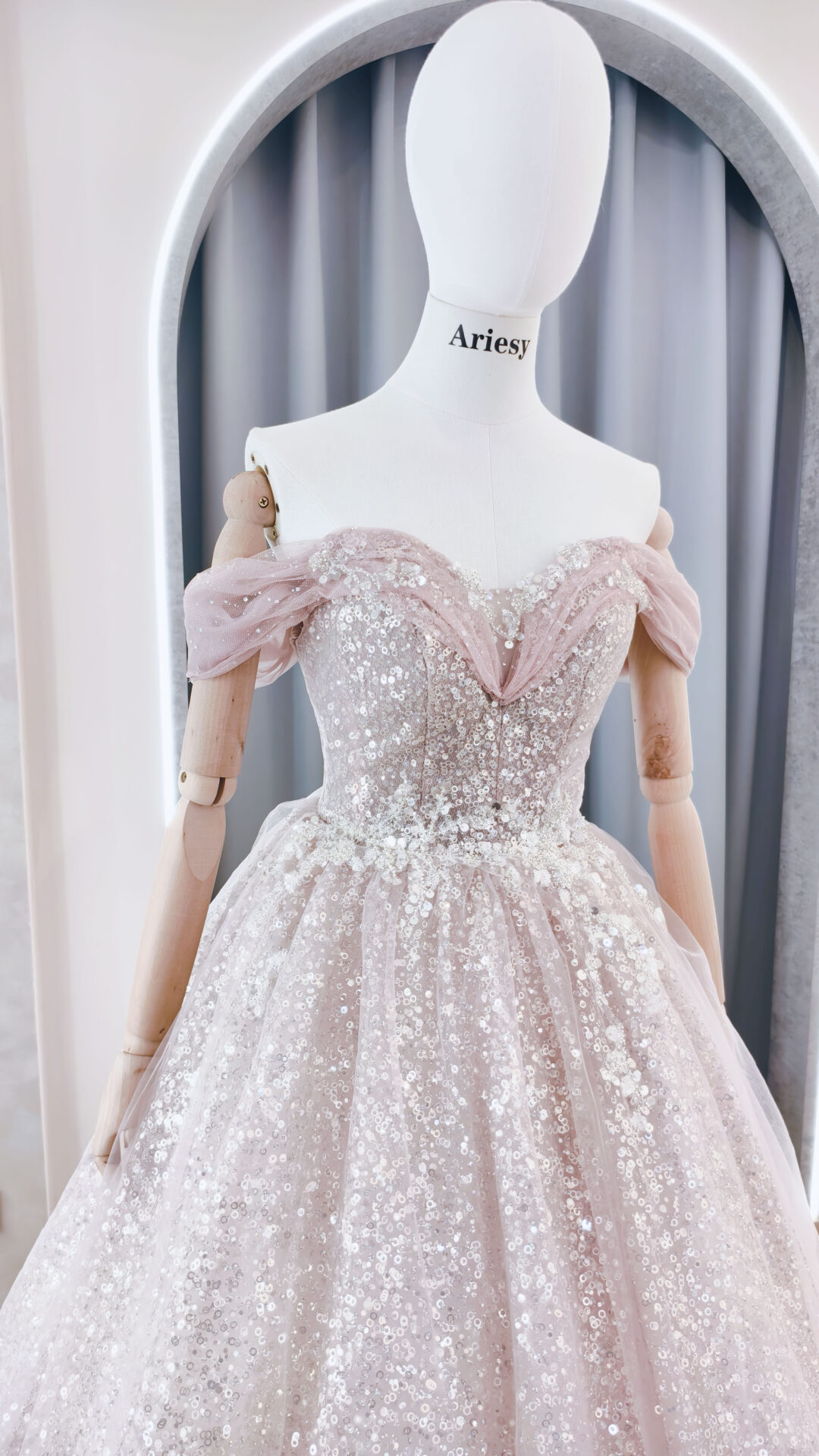 銀粉婚紗,銀粉色禮服,純宴客婚禮推薦婚紗,愛瑞思婚紗,亮晶晶婚紗禮服