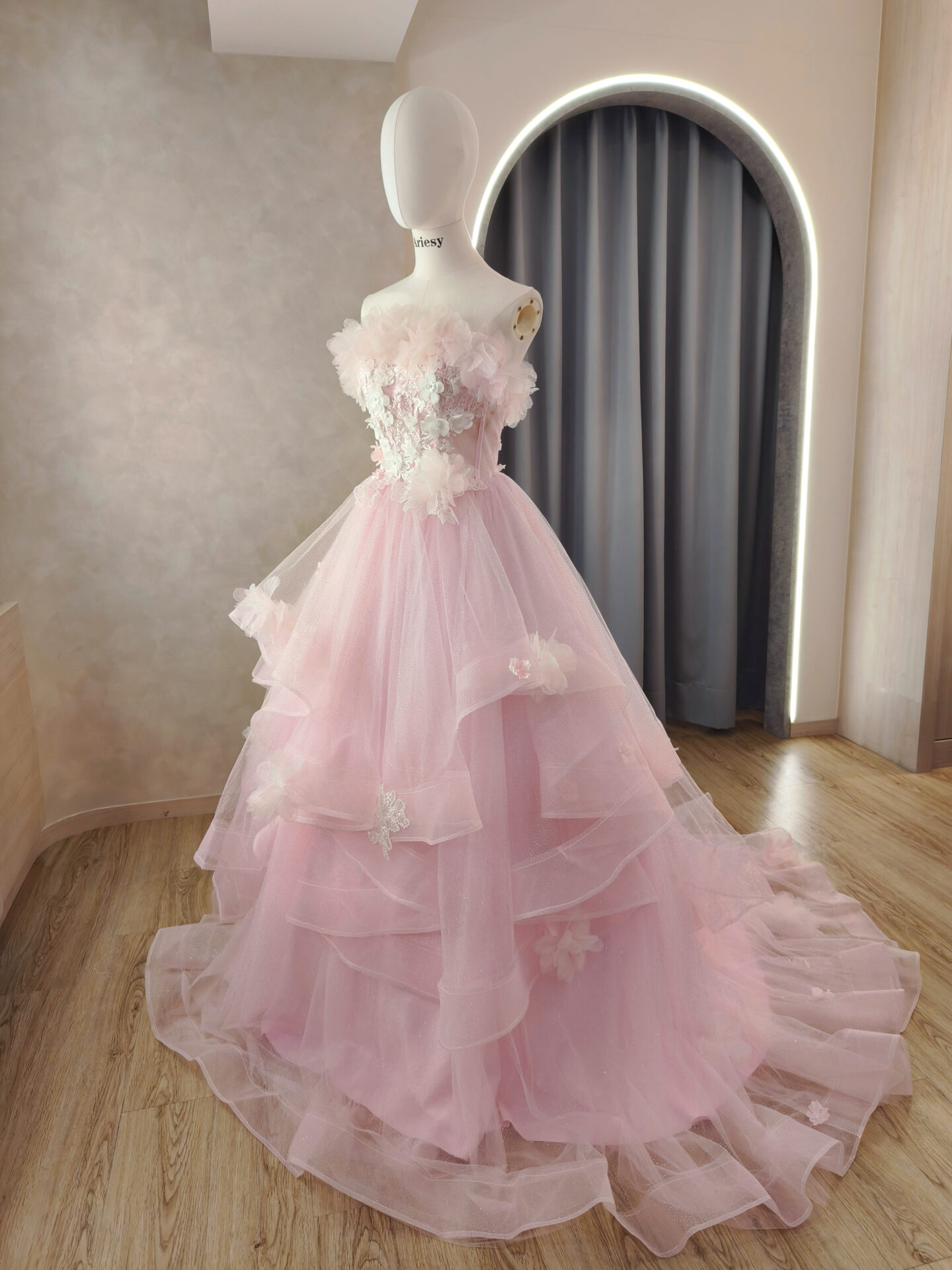 台北禮服出租推薦,Ariesy愛瑞思婚紗推薦,花朵禮服婚紗,婚紗工作室推薦,北部婚紗攝影包套,禮服出租,粉紅色禮服婚紗,花花婚紗禮服