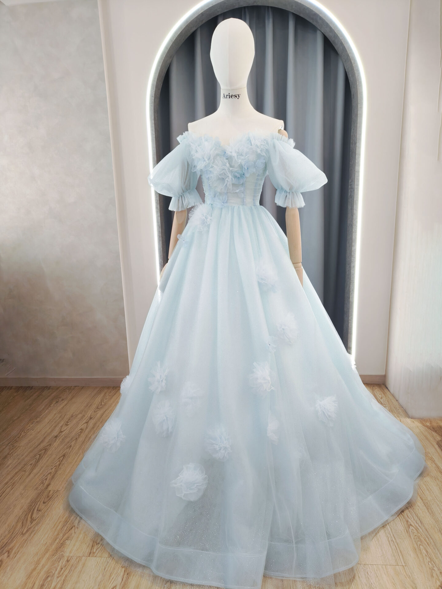 公主泡泡袖遮手臂藍色婚紗禮服,台北宴客禮服租借,Ariesy愛瑞思婚紗推薦,花花禮服婚紗,婚紗工作室推薦,北部婚紗攝影包套,禮服出租,水藍色禮服,寶寶藍婚紗