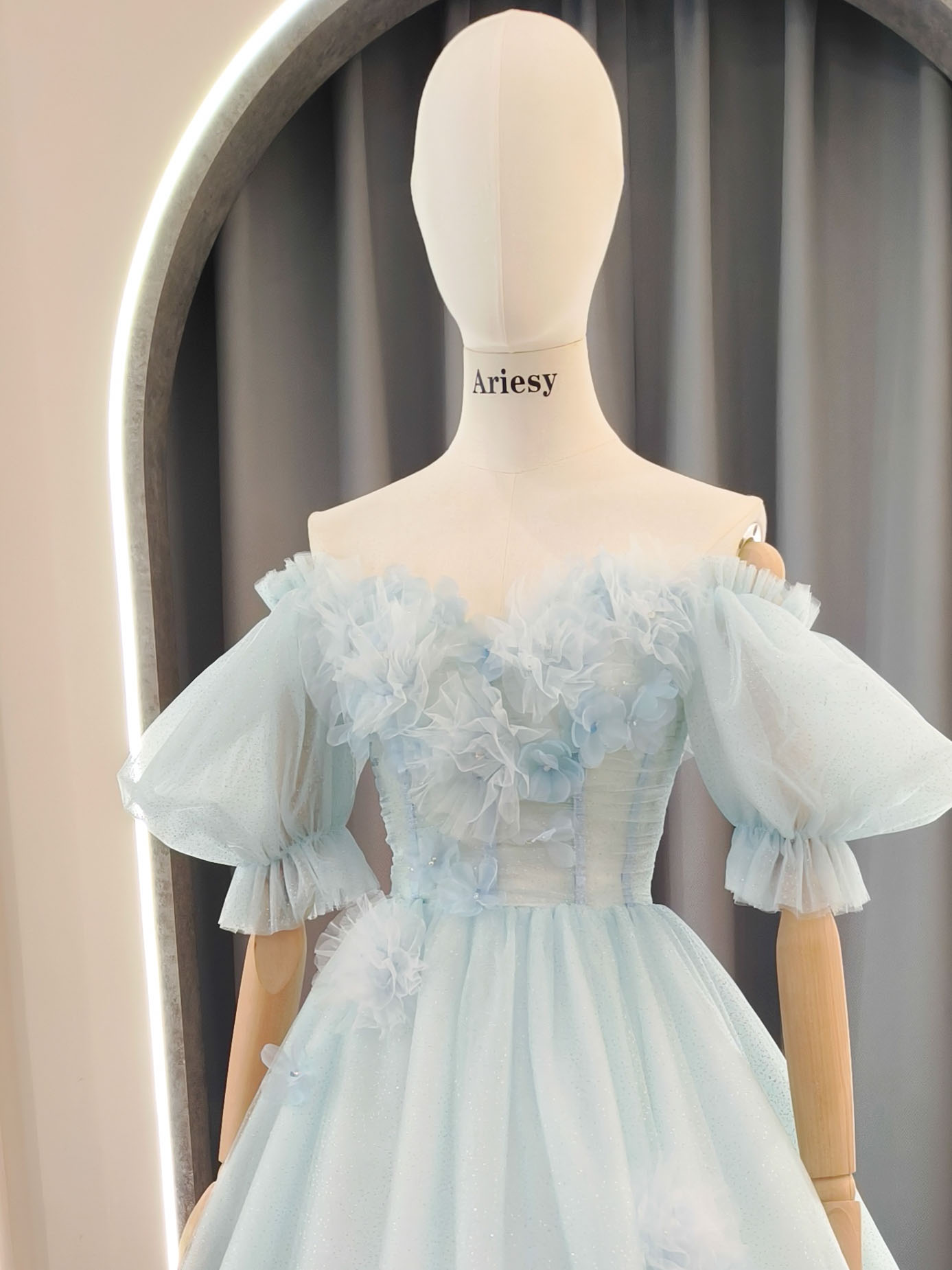 公主泡泡袖遮手臂藍色婚紗禮服,台北宴客禮服租借,Ariesy愛瑞思婚紗推薦,花花禮服婚紗,婚紗工作室推薦,北部婚紗攝影包套,禮服出租,水藍色禮服,寶寶藍婚紗