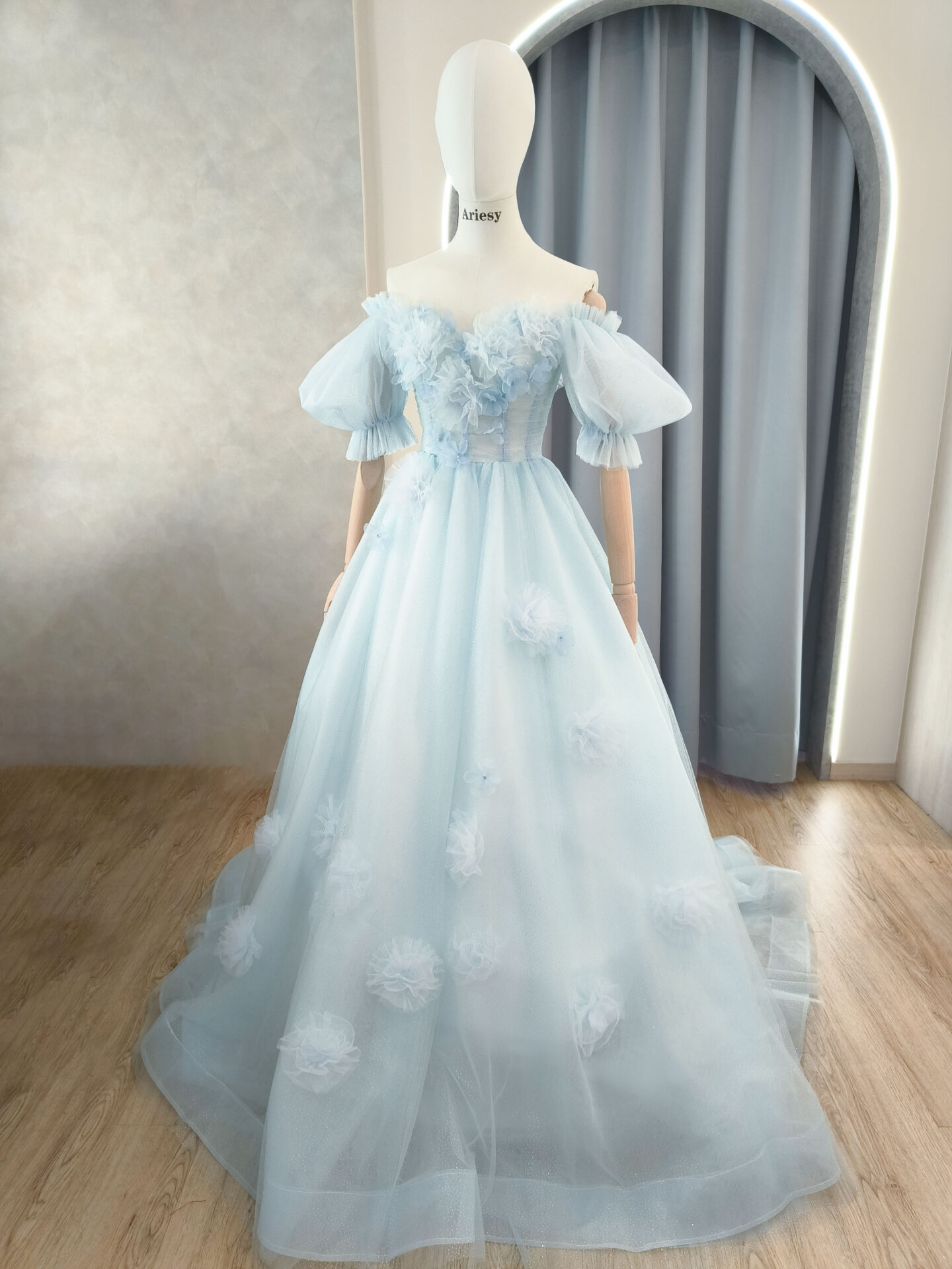 公主泡泡袖遮手臂藍色婚紗禮服,台北宴客禮服租借,Ariesy愛瑞思婚紗推薦,花花禮服婚紗,婚紗工作室推薦,北部婚紗攝影包套,禮服出租,水藍色禮服,寶寶藍婚紗