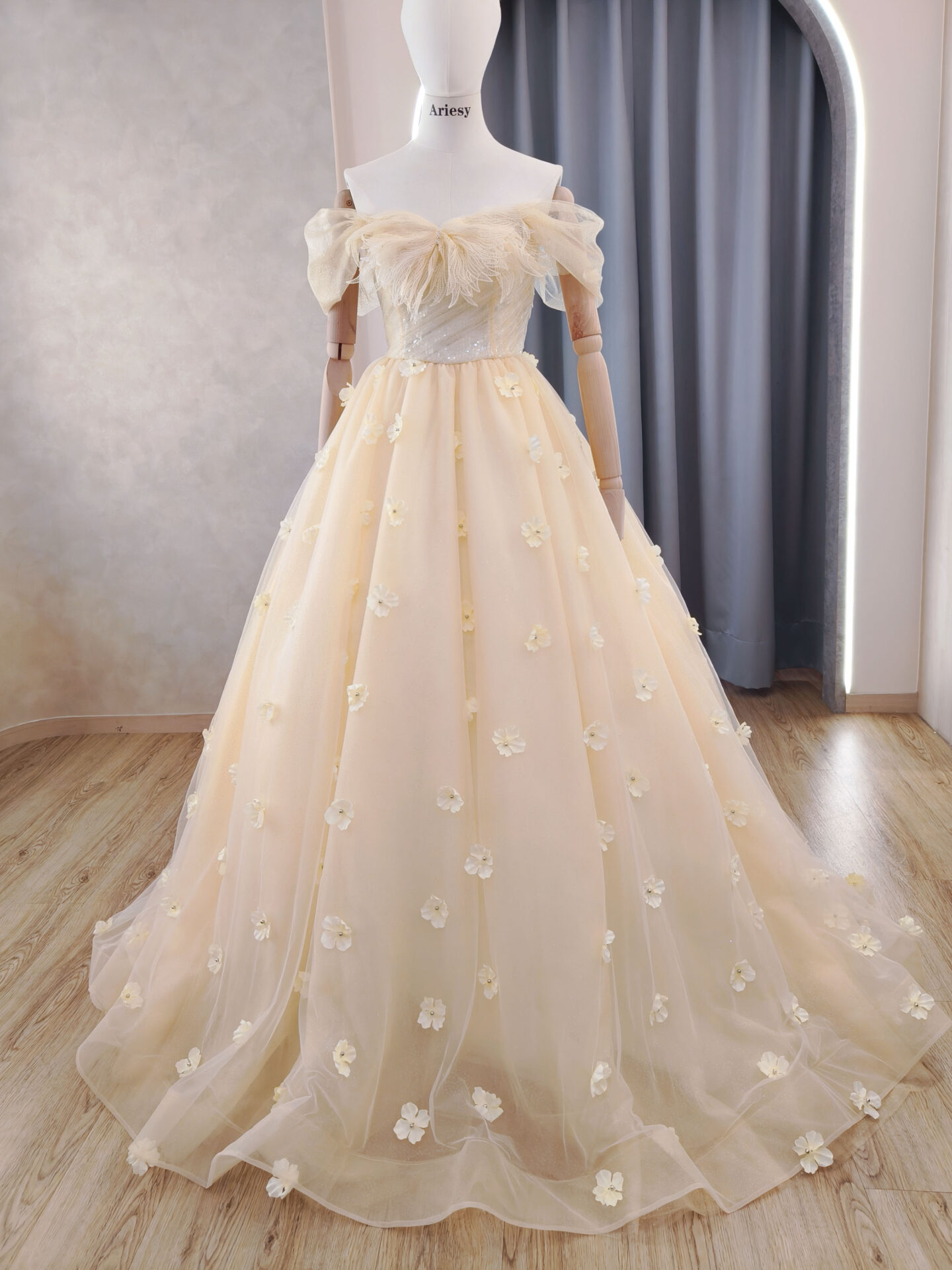 台北禮服出租,Ariesy愛瑞思婚紗推薦,花朵禮服婚紗,婚紗工作室推薦,北部婚紗攝影包套,禮服出租,黃色禮服婚紗