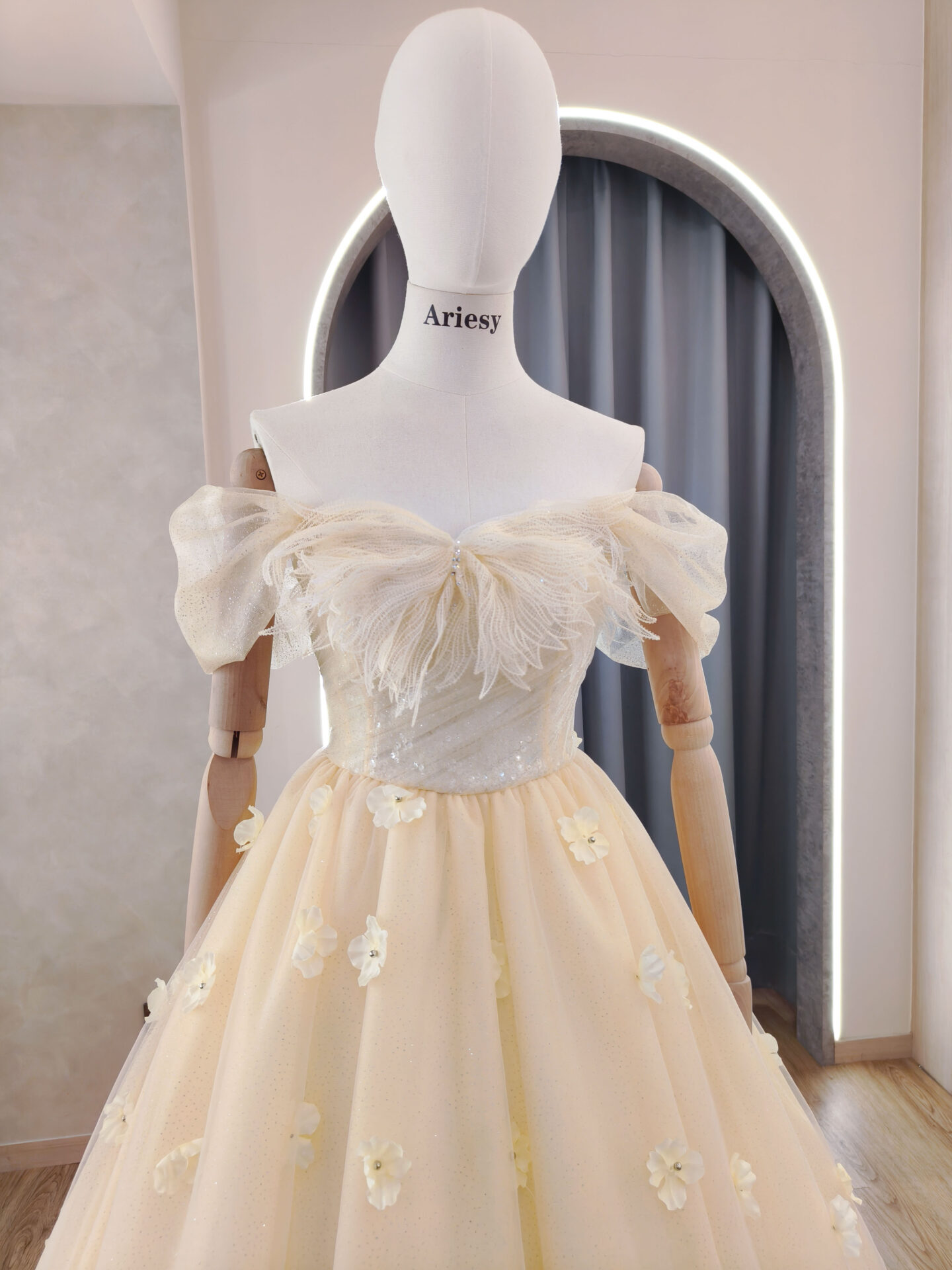 台北禮服出租,Ariesy愛瑞思婚紗推薦,花朵禮服婚紗,婚紗工作室推薦,北部婚紗攝影包套,禮服出租,黃色禮服婚紗