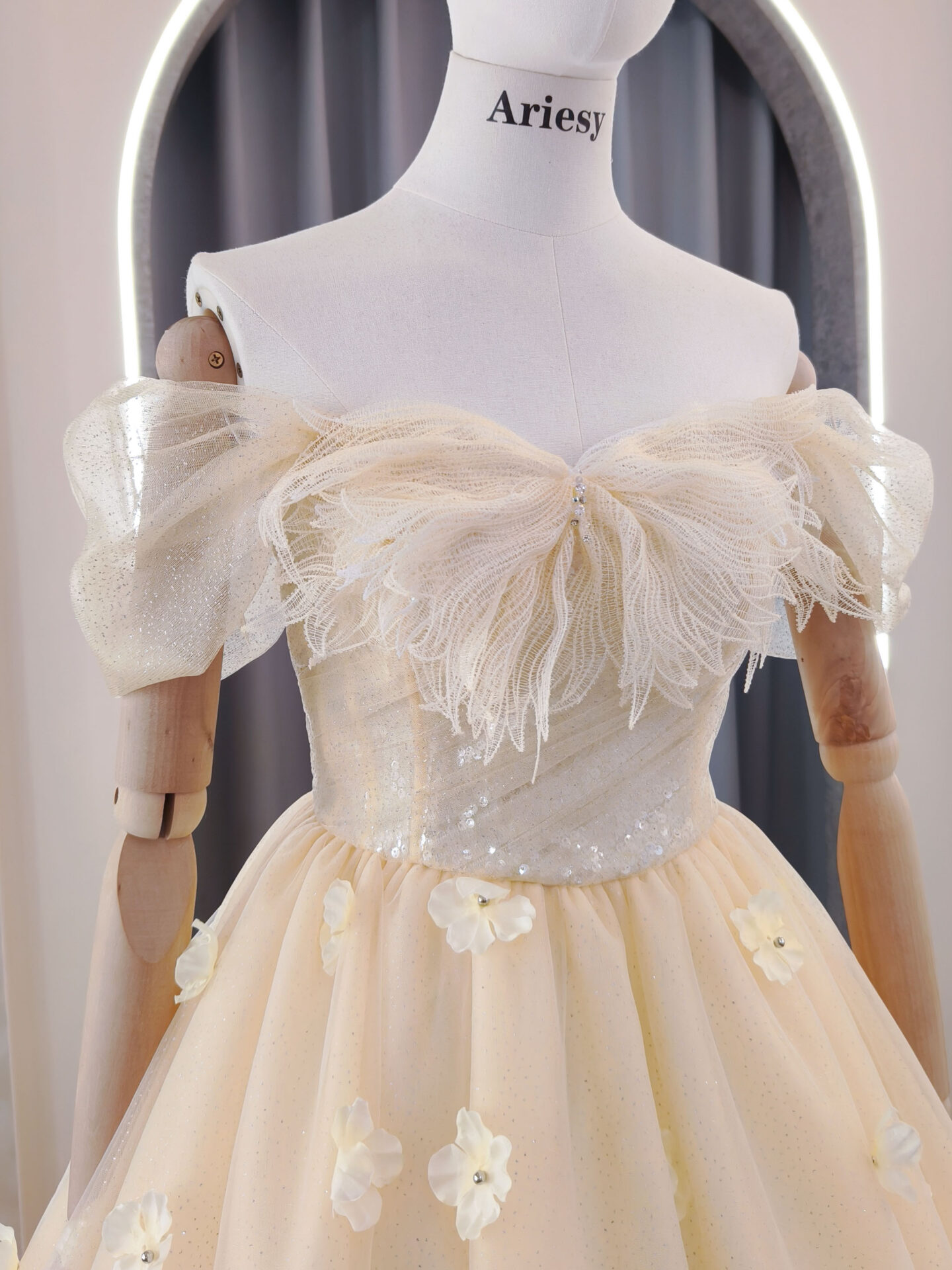 台北禮服出租,Ariesy愛瑞思婚紗推薦,花朵禮服婚紗,婚紗工作室推薦,北部婚紗攝影包套,禮服出租,黃色禮服婚紗