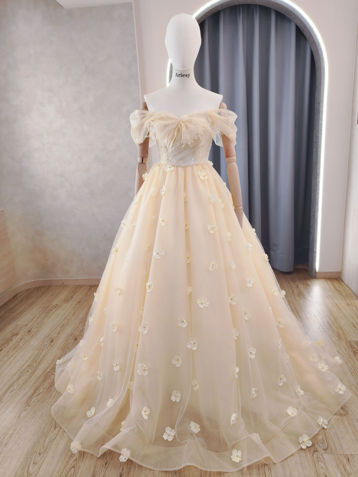 台北禮服出租,Ariesy愛瑞思婚紗推薦,花朵禮服婚紗,婚紗工作室推薦,北部婚紗攝影包套,禮服出租,黃色禮服婚紗