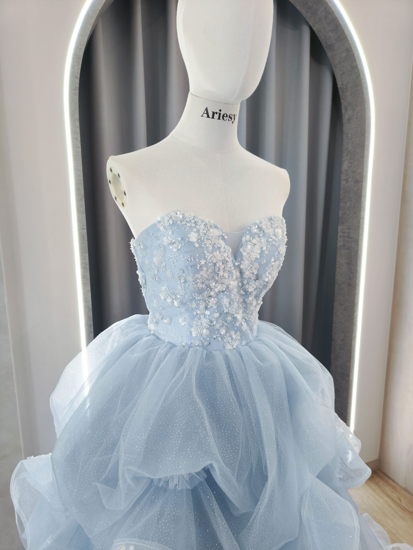 藍色敬酒送客婚紗禮服,台北宴客禮服租借,Ariesy愛瑞思婚紗推薦,婚禮宴客禮服婚紗,婚紗工作室推薦,北部婚紗攝影包套,禮服出租,水藍色多層次夢幻禮服,寶寶藍婚紗