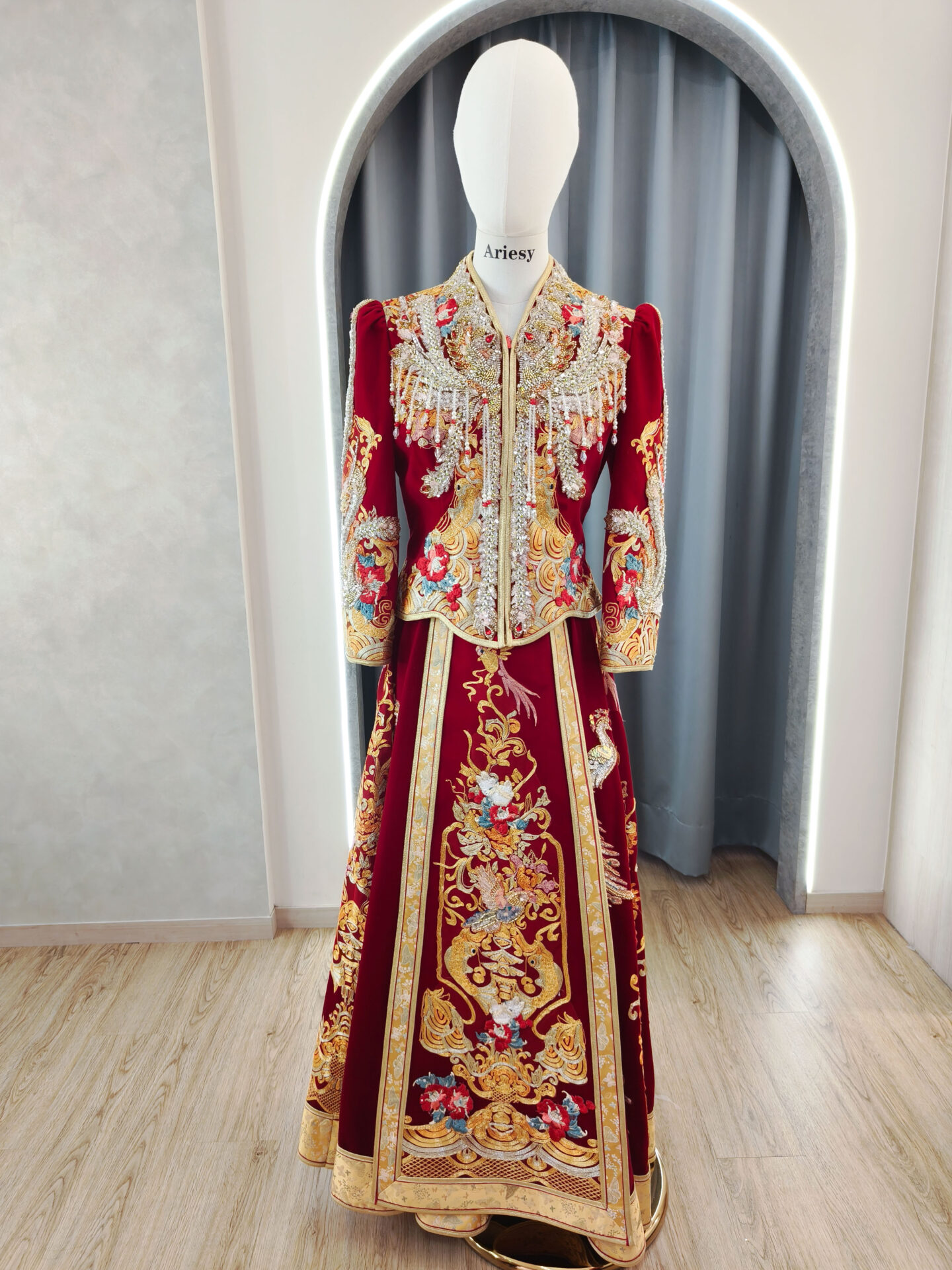 龍鳳褂,秀禾服,酒紅色絨布中式禮服,文定禮服,立領對襟襖,ARIESY婚紗,婚禮中式禮服,中式嫁衣